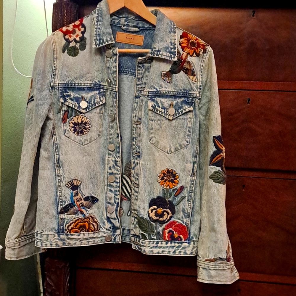 XS Beautiful Blank NYC Embroidered Jean Jacket